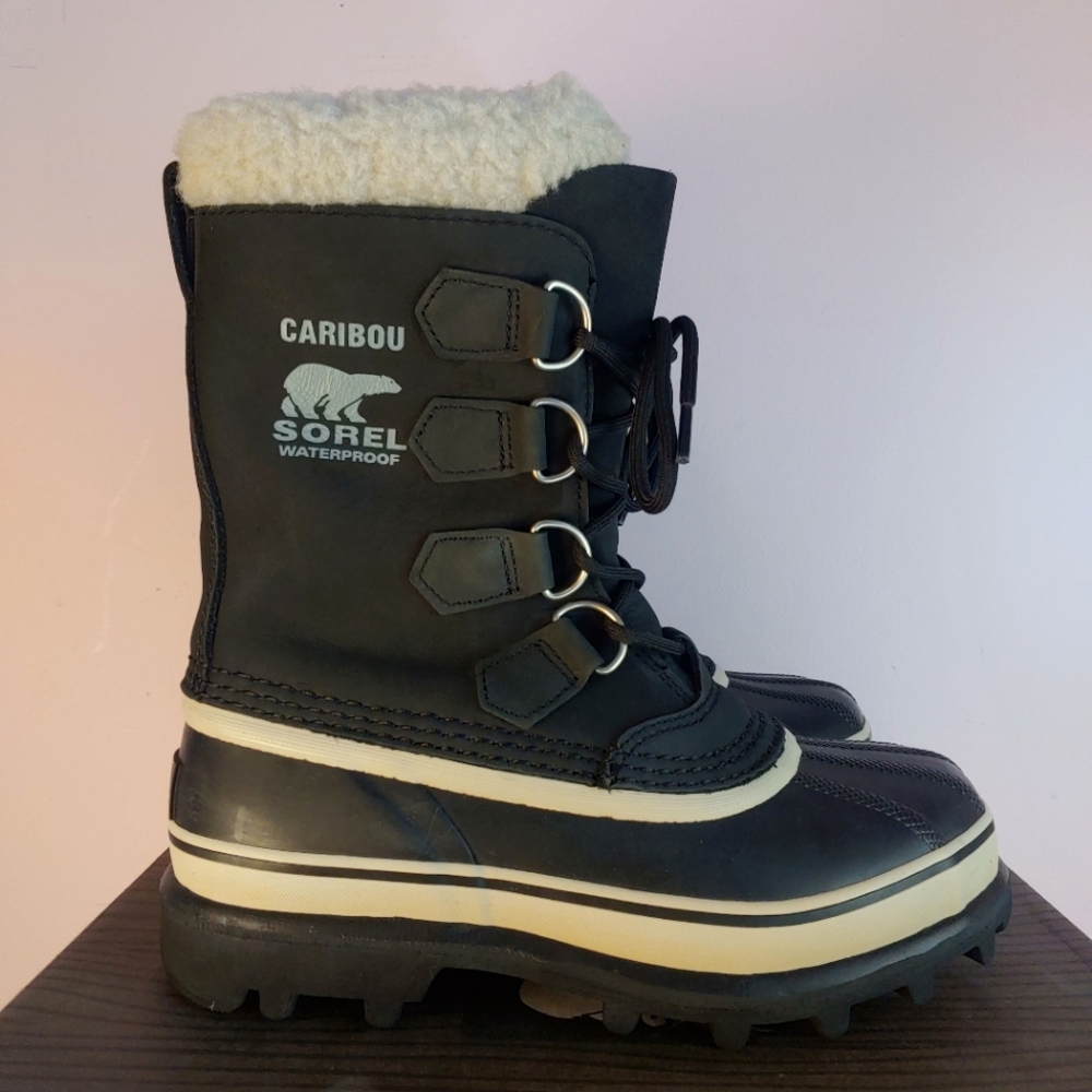 Sorel Caribou winter boots in black nubuck leather, women's size 5 US
